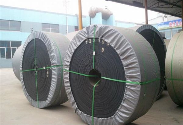 輸送帶廠家分析輸送帶接頭為什么會(huì)裂開(kāi)